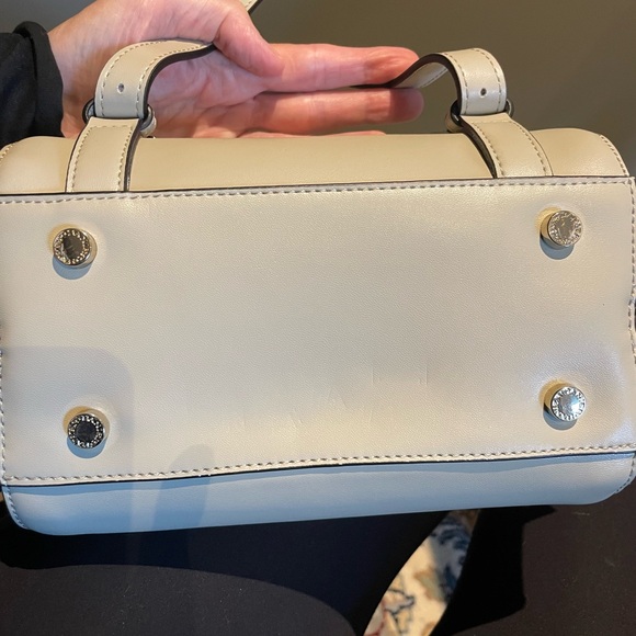 Danier leather knapsack purse - Picture 6 of 6